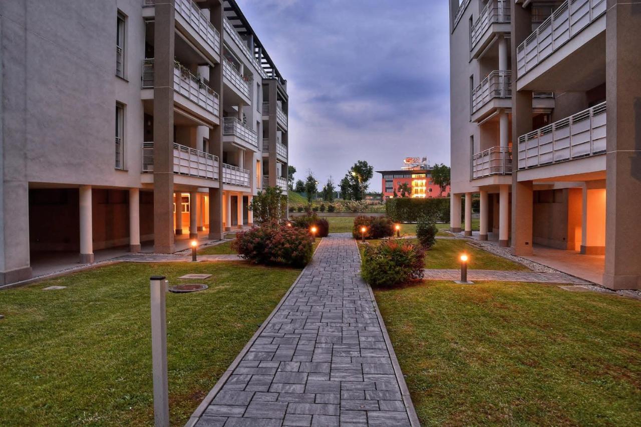 Bloom Apartment Pero Kültér fotó